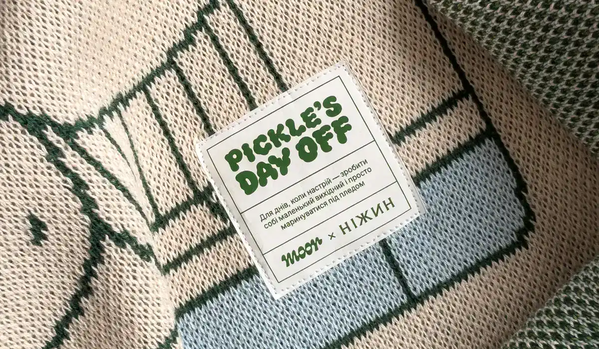 moor-x-nizhyn-pickles-day-off-blanket-feature-01