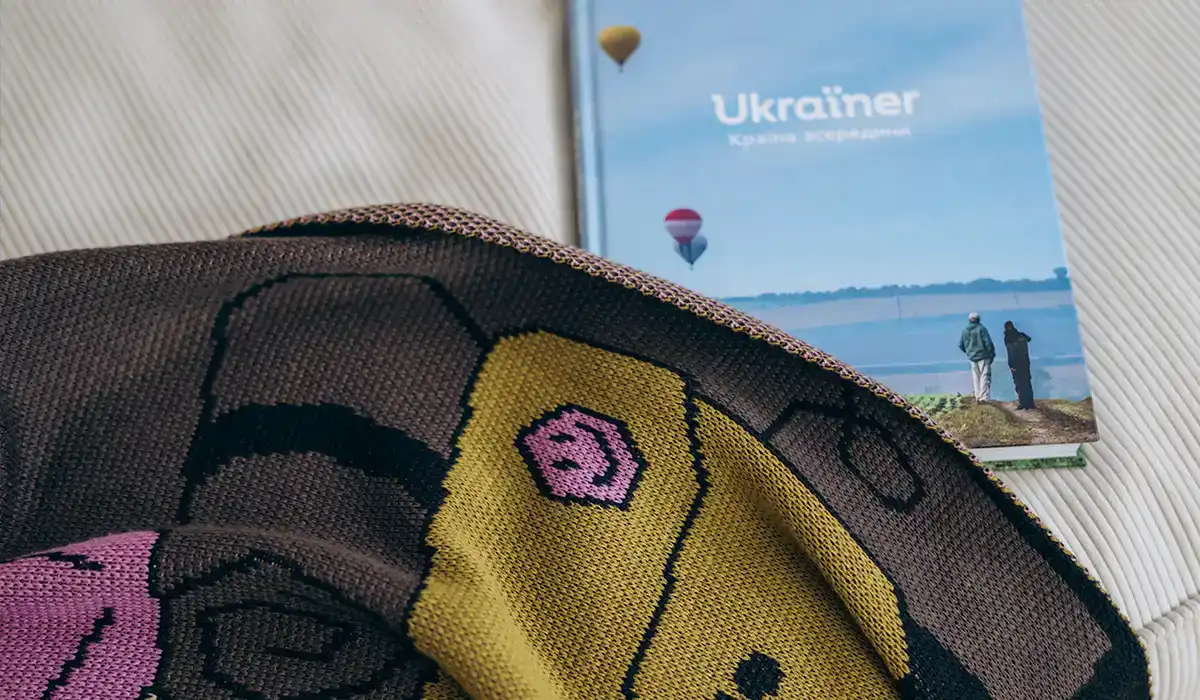 moor-x-ukrainer-expedition-blanket-feature-03